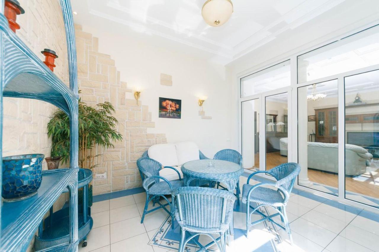 Apartament On Independence Square Kiev Esterno foto