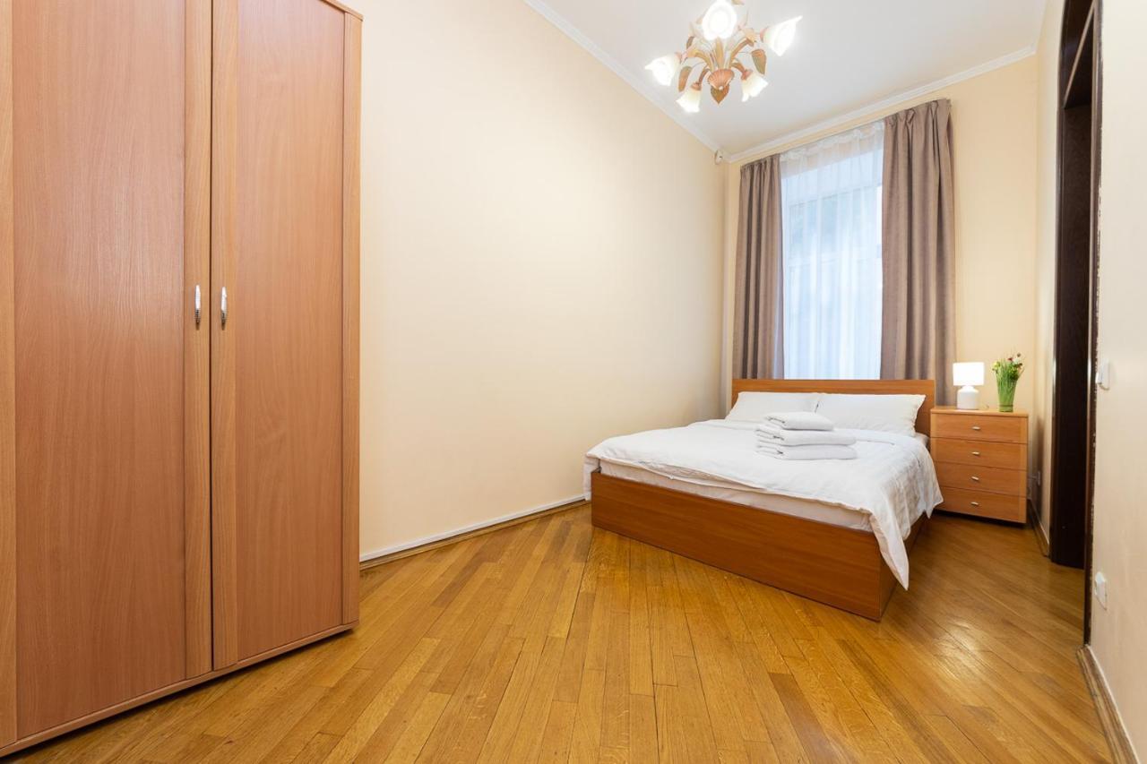 Apartament On Independence Square Kiev Esterno foto