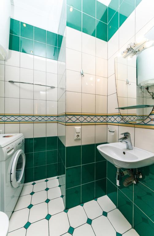 Apartament On Independence Square Kiev Esterno foto