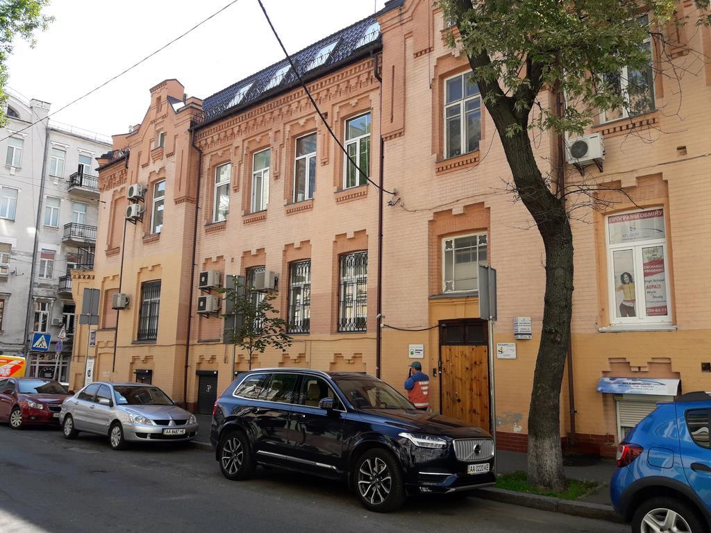 Apartament On Independence Square Kiev Esterno foto